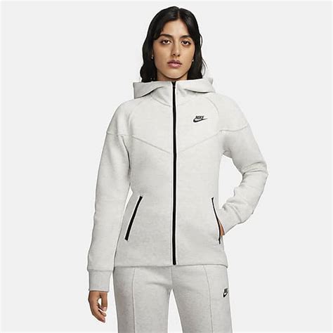 Womens Tech Fleece Clothing (16) 